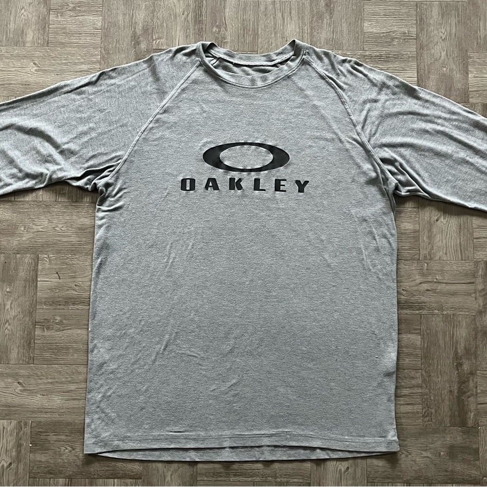 Oakley Men's Long Sleeve Gray Tee